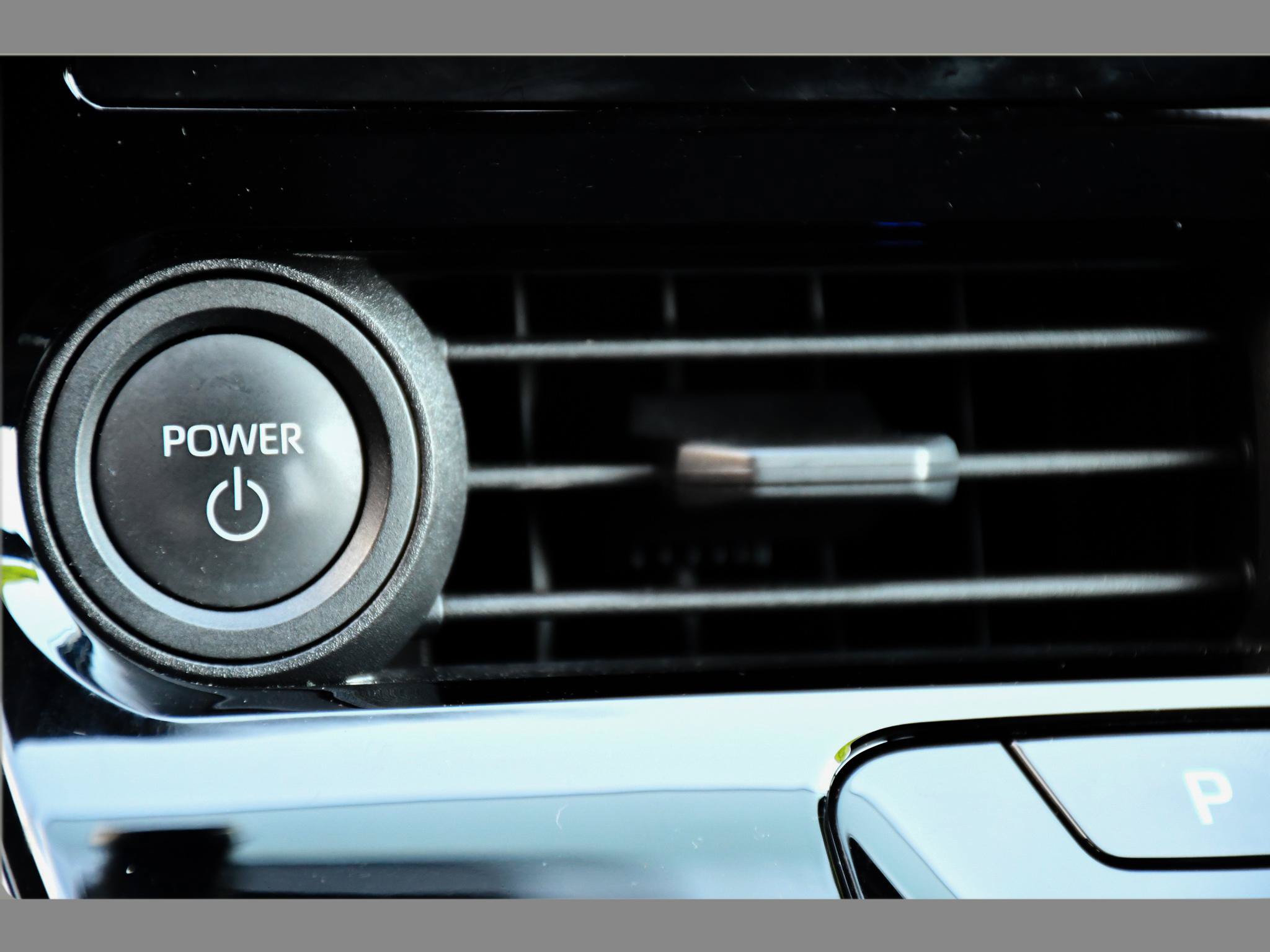 Certified 2023 Subaru Solterra AWD image 29