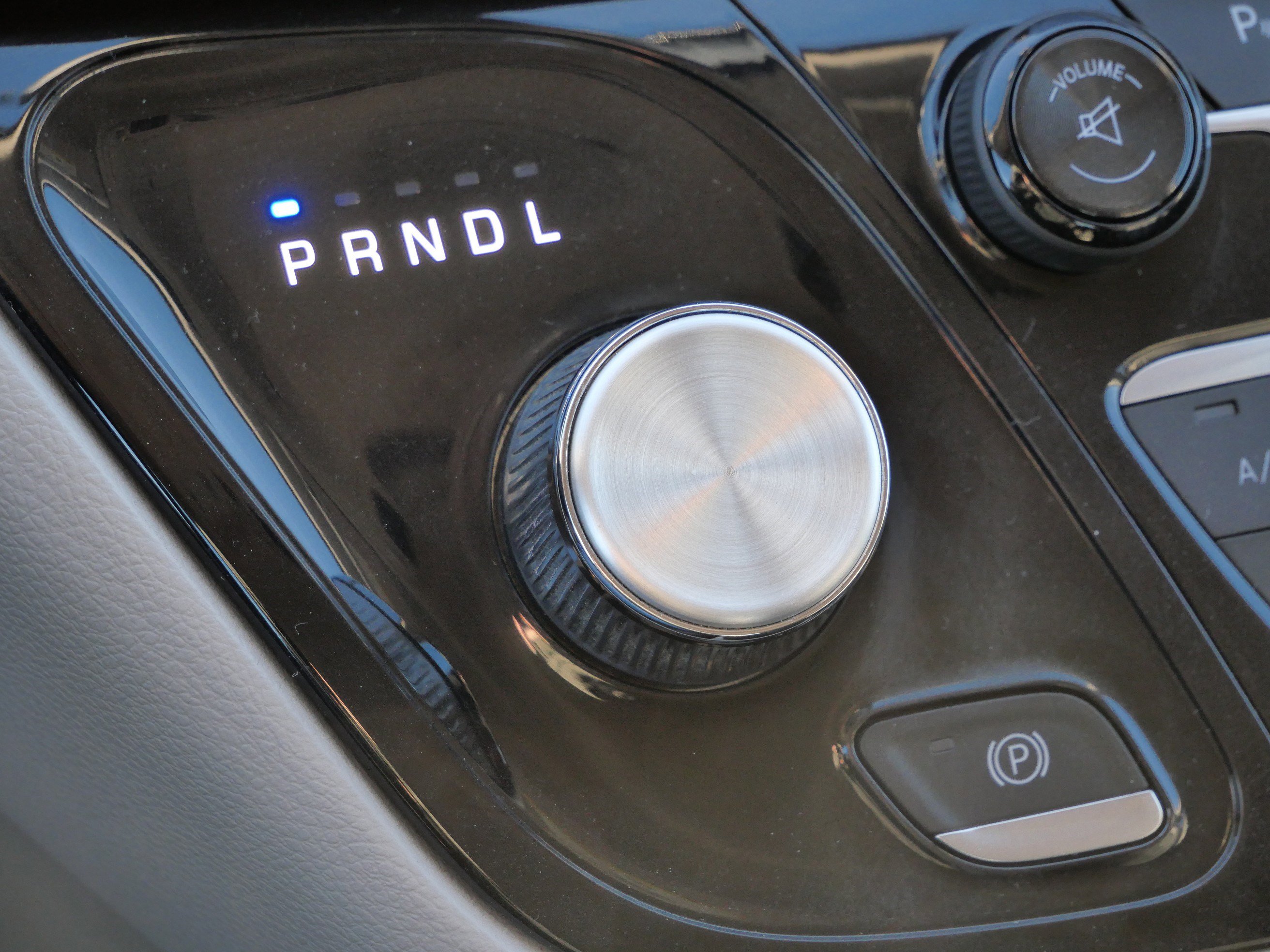 Used 2017 Chrysler Pacifica Touring-L image 25