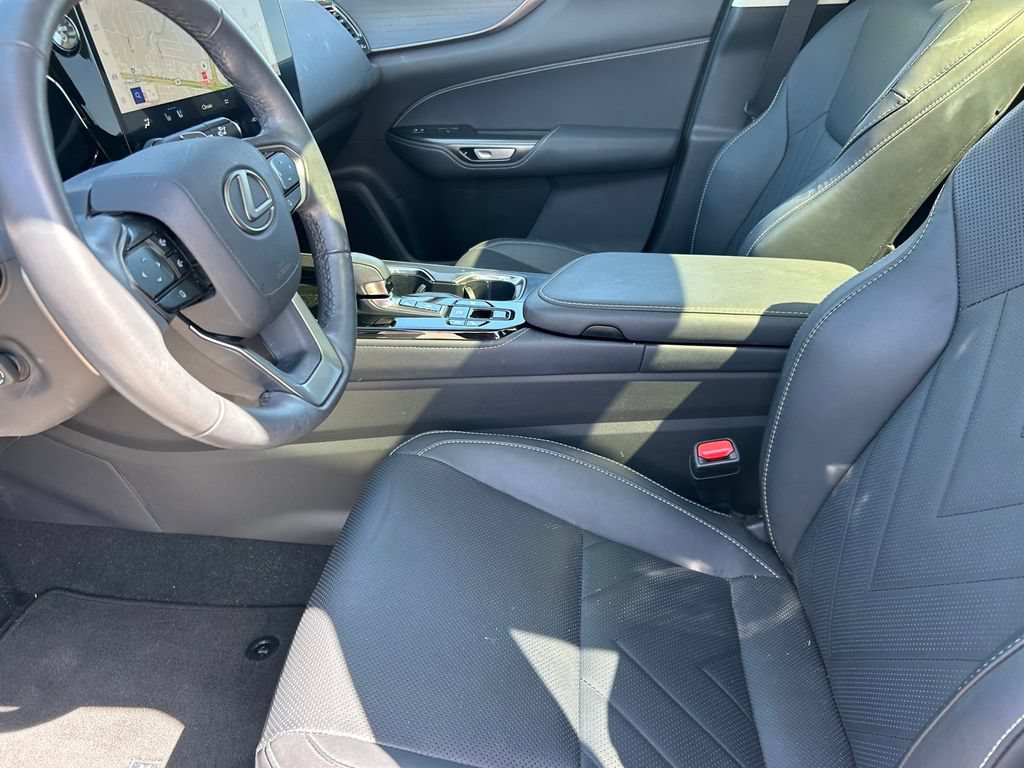 Used 2025 Lexus NX 350h AWD w/ Luxury Package image 11