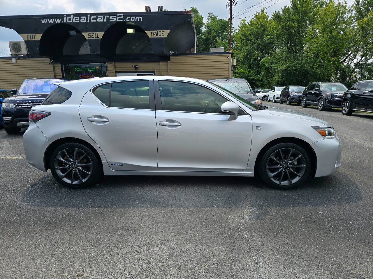 Used 2013 Lexus CT 200h w/ F Sport Pkg w/Nuluxe Trim FWD image 2