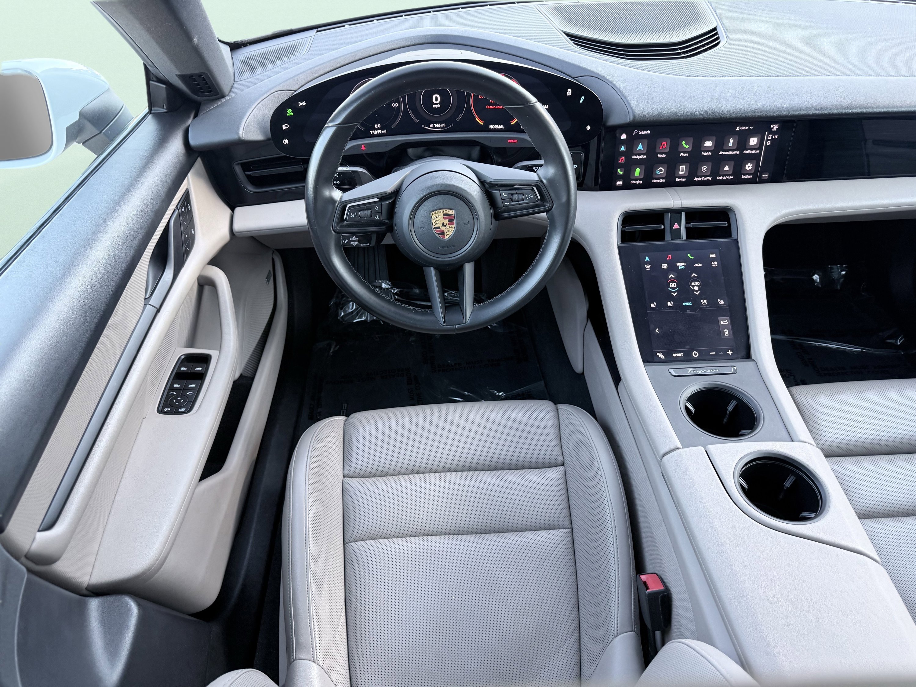 Used 2022 Porsche Taycan image 57