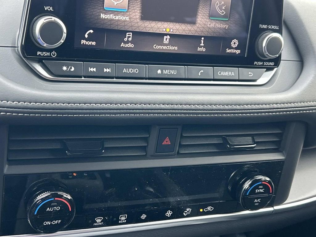 New 2026 Nissan Rogue SV FWD image 33