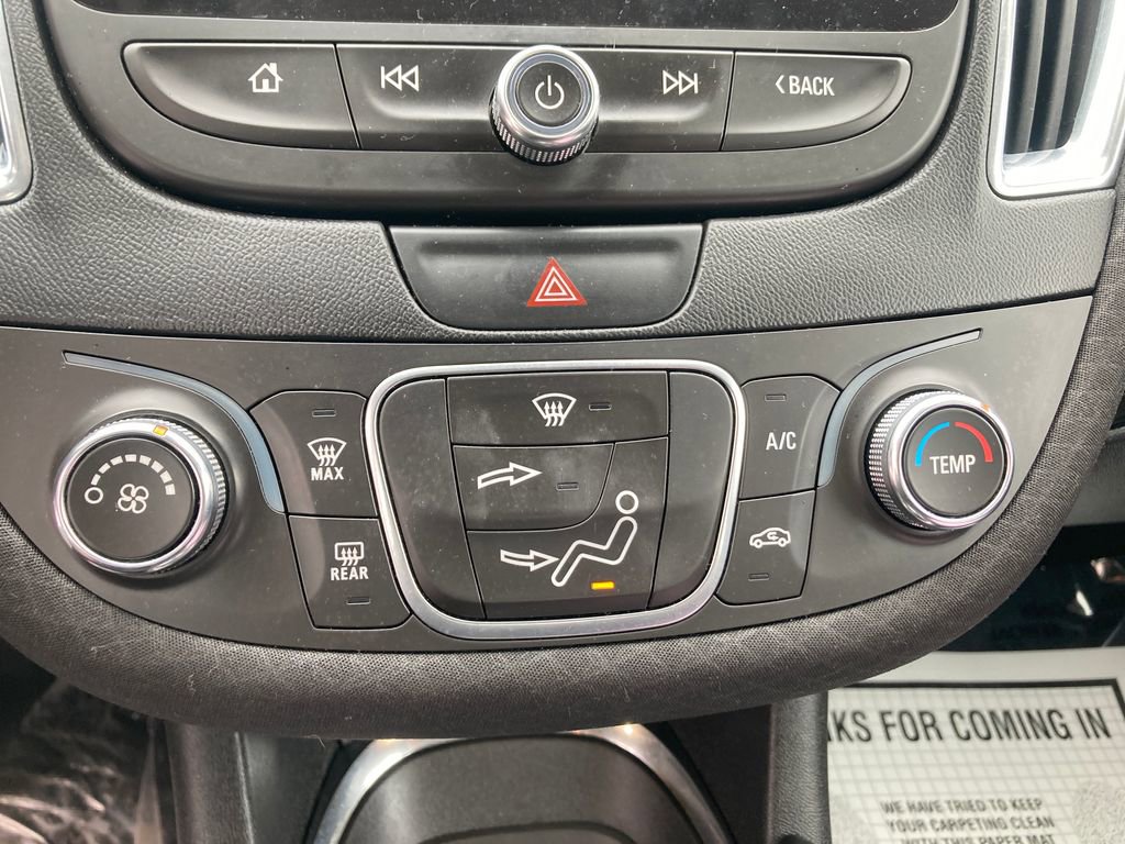 Used 2016 Chevrolet Malibu LT image 25