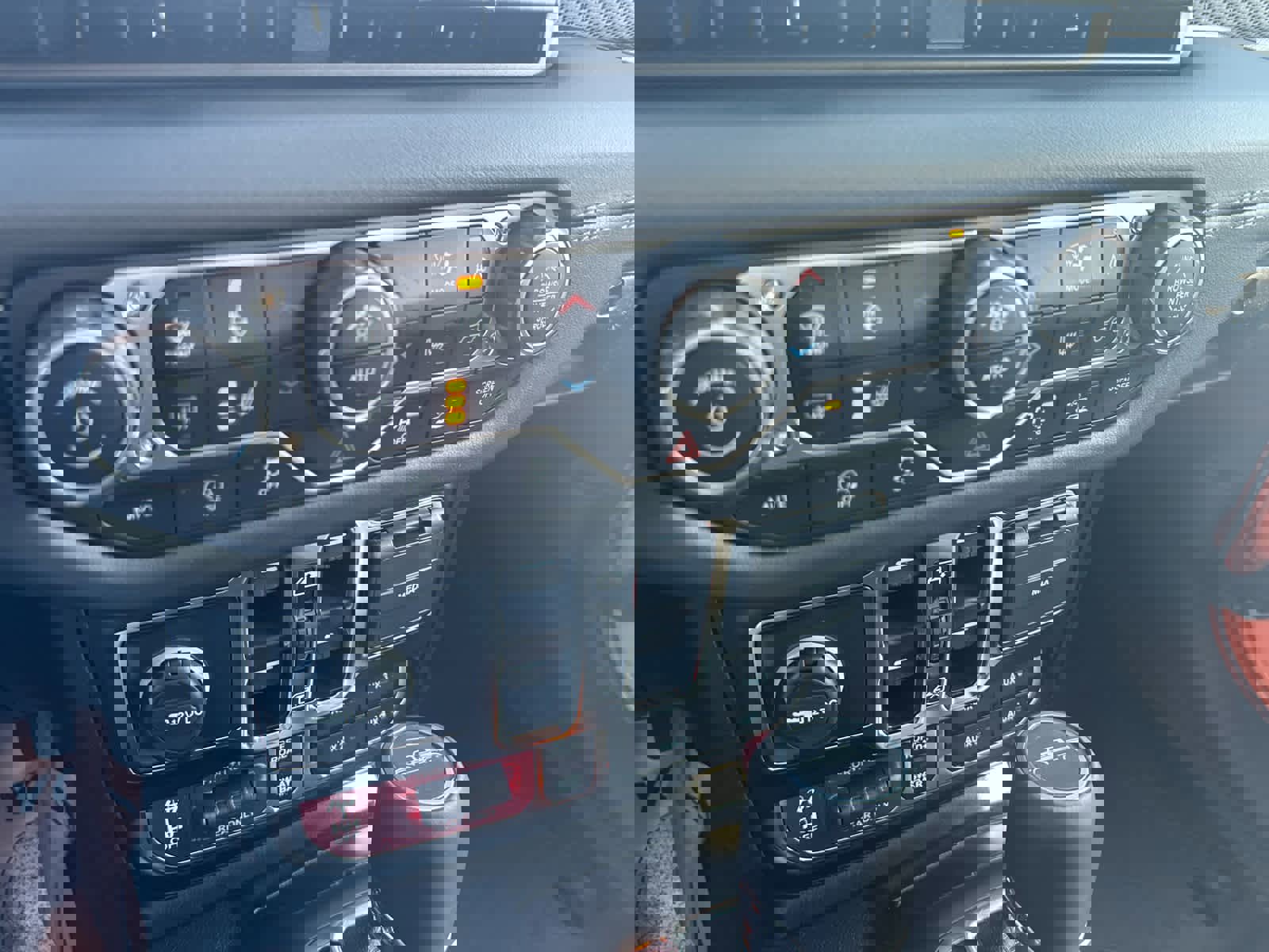 New 2025 Jeep Gladiator Rubicon image 22