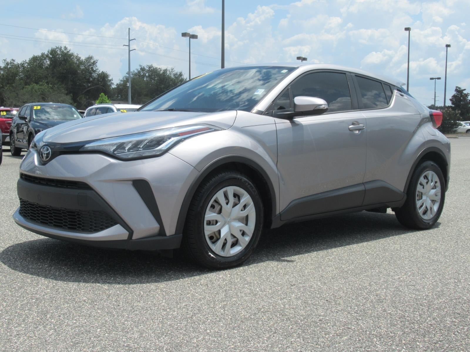 Used 2020 Toyota C-HR LE FWD image 3