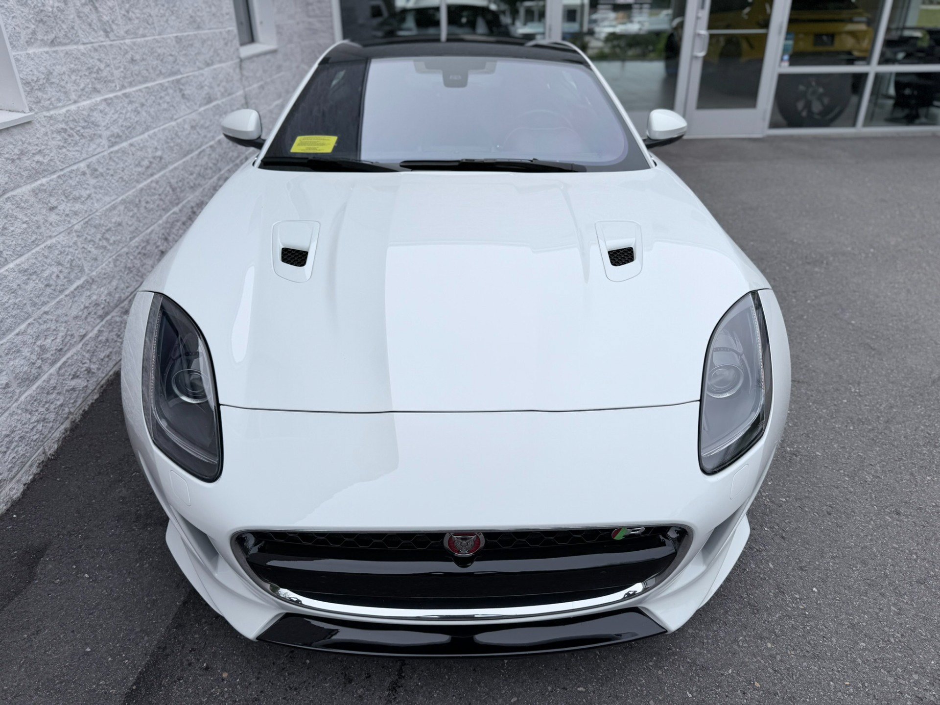 Used 2017 Jaguar F-TYPE R AWD/4WD image 9