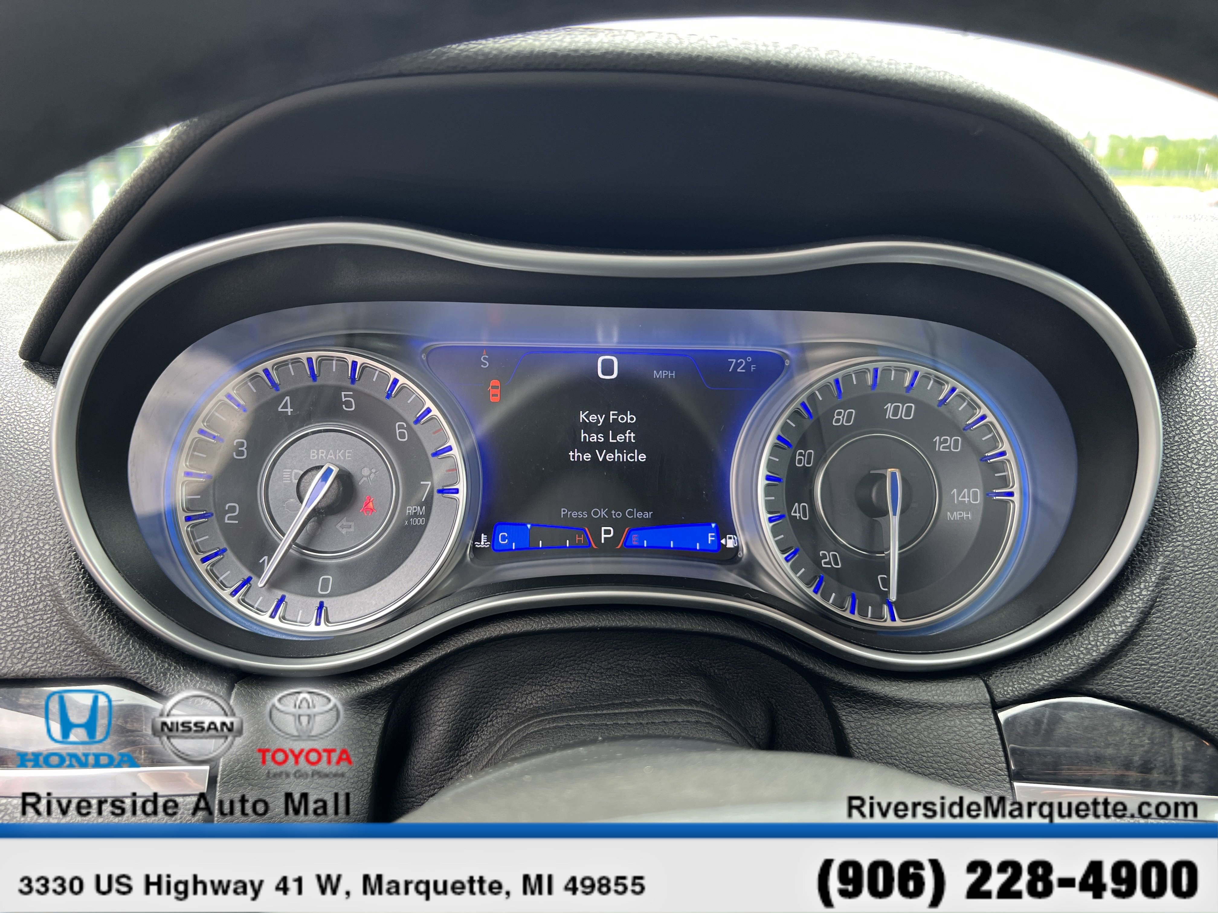 Used 2023 Chrysler 300 Touring L w/ Comfort Group image 16