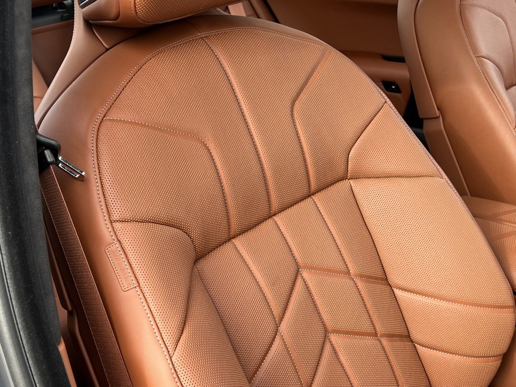 Used 2024 BMW i7 xDrive60 w/ Executive Package image 43