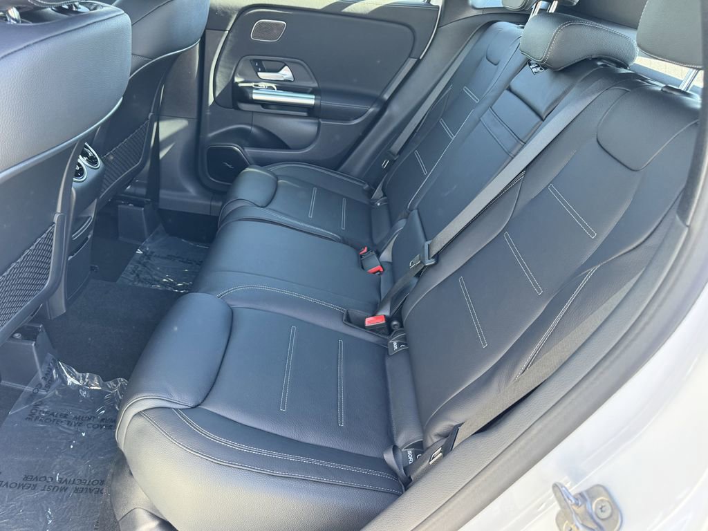 New 2025 Mercedes-Benz GLA 35 AMG 4MATIC image 33