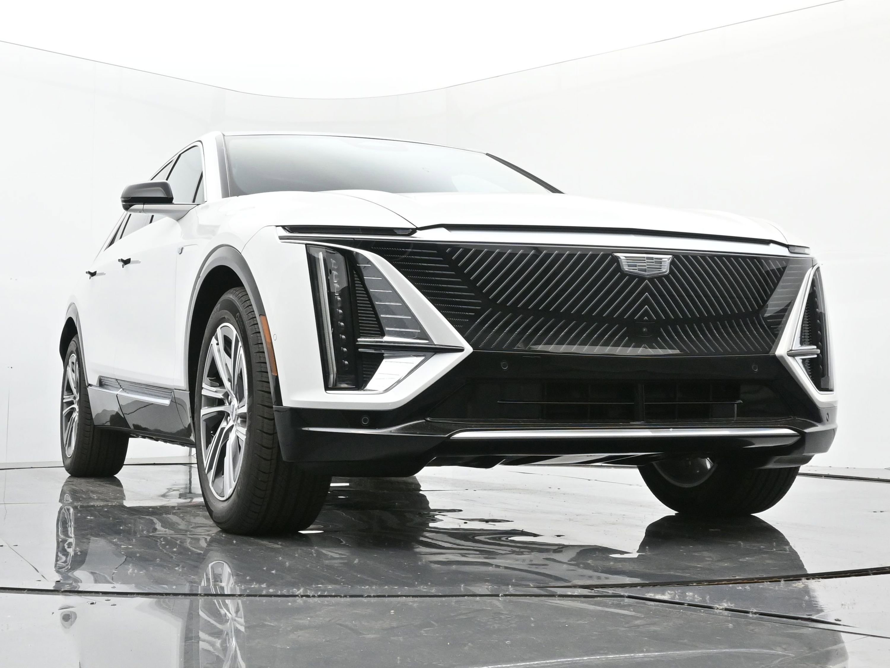 New 2025 Cadillac Lyriq Luxury image 22