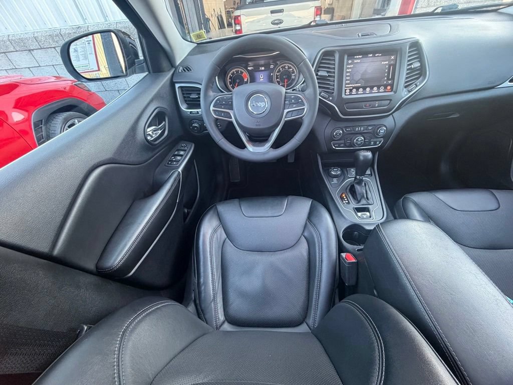 Used 2022 Jeep Cherokee Latitude Lux w/ Sun & Sound Group AWD/4WD image 10