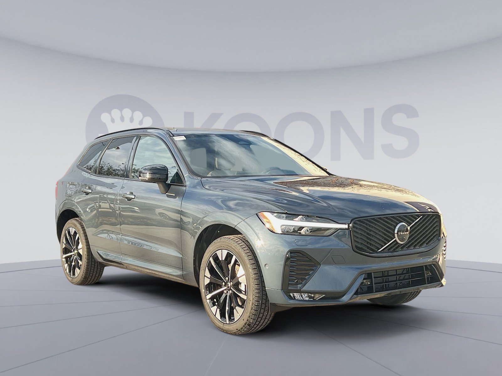 New 2026 Volvo XC60 B5 Plus w/ Protection Package Premier AWD/4WD image 10