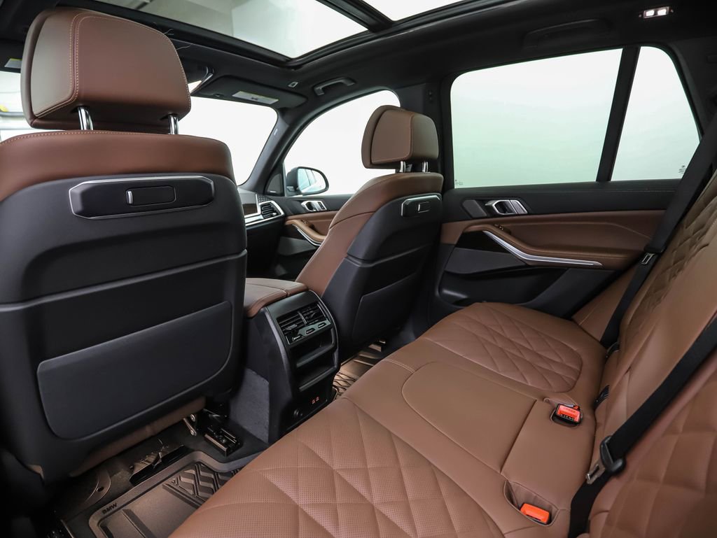 New 2026 BMW X5 xDrive50e w/ Premium Package image 21
