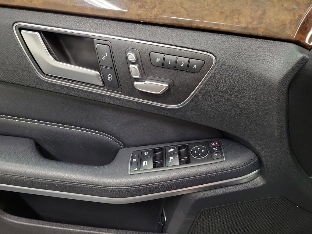 Used 2015 Mercedes-Benz E 350 4MATIC Sedan image 22