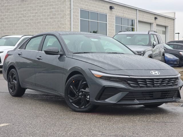 New 2026 Hyundai Elantra SEL Sport Premium FWD image 2