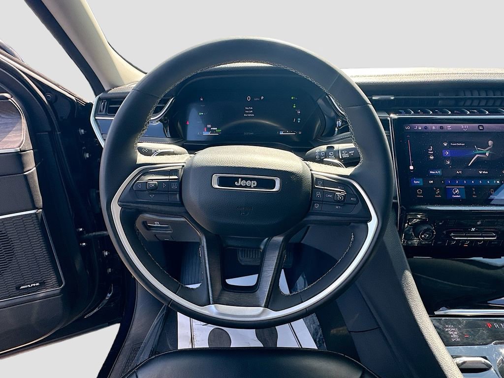 Used 2024 Jeep Grand Cherokee Limited 4xe image 11