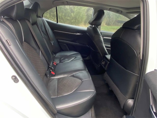 Used 2020 Toyota Camry XSE image 32