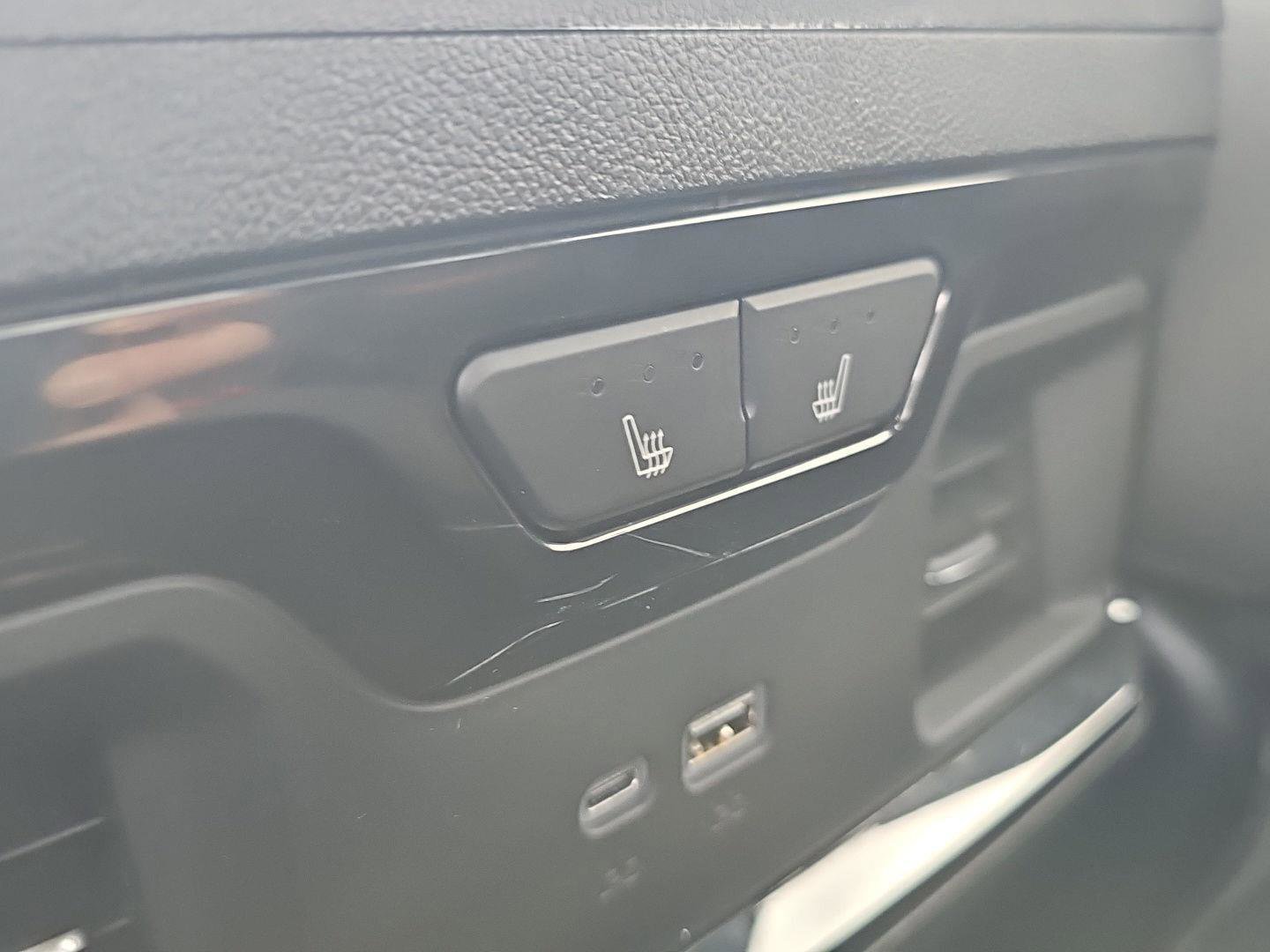 Certified 2025 GMC Sierra 2500 AT4 AWD/4WD image 28