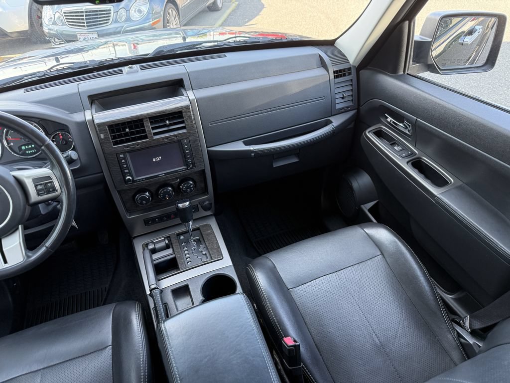 Used 2012 Jeep Liberty Limited Jet w/ Comfort/Convenience Group AWD/4WD image 21