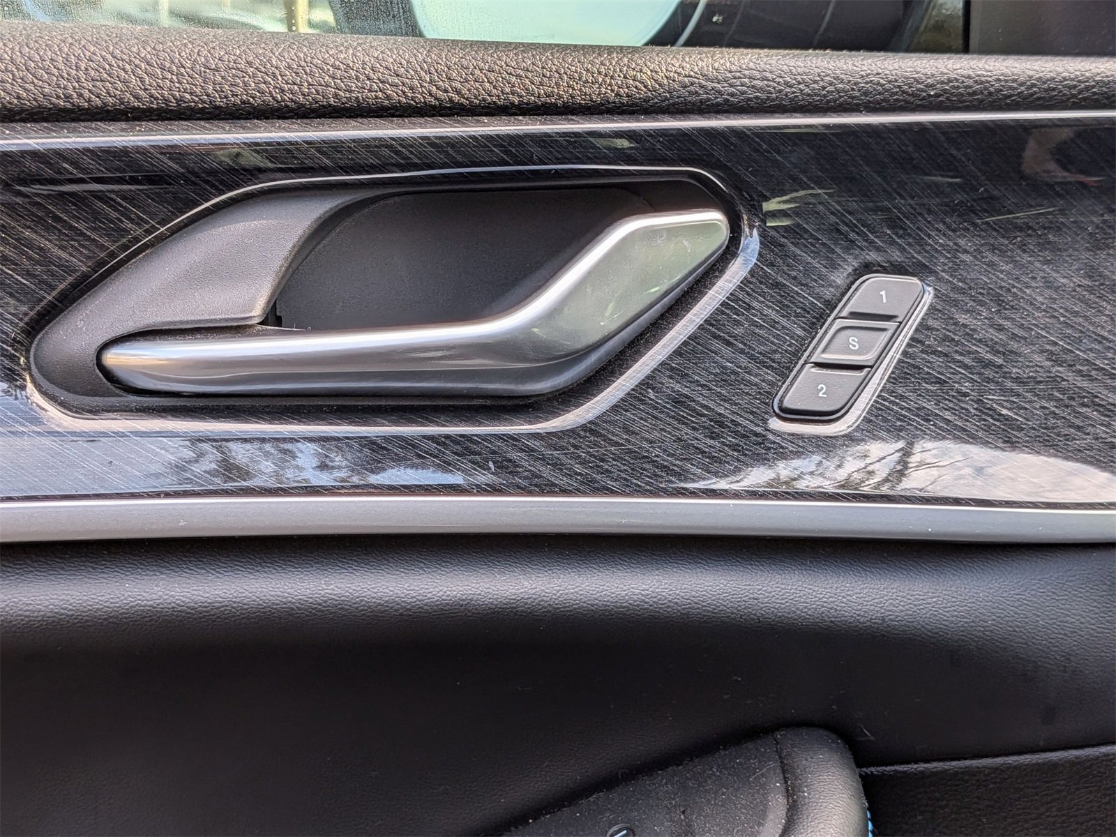 Used 2023 Jeep Grand Cherokee Trailhawk image 12