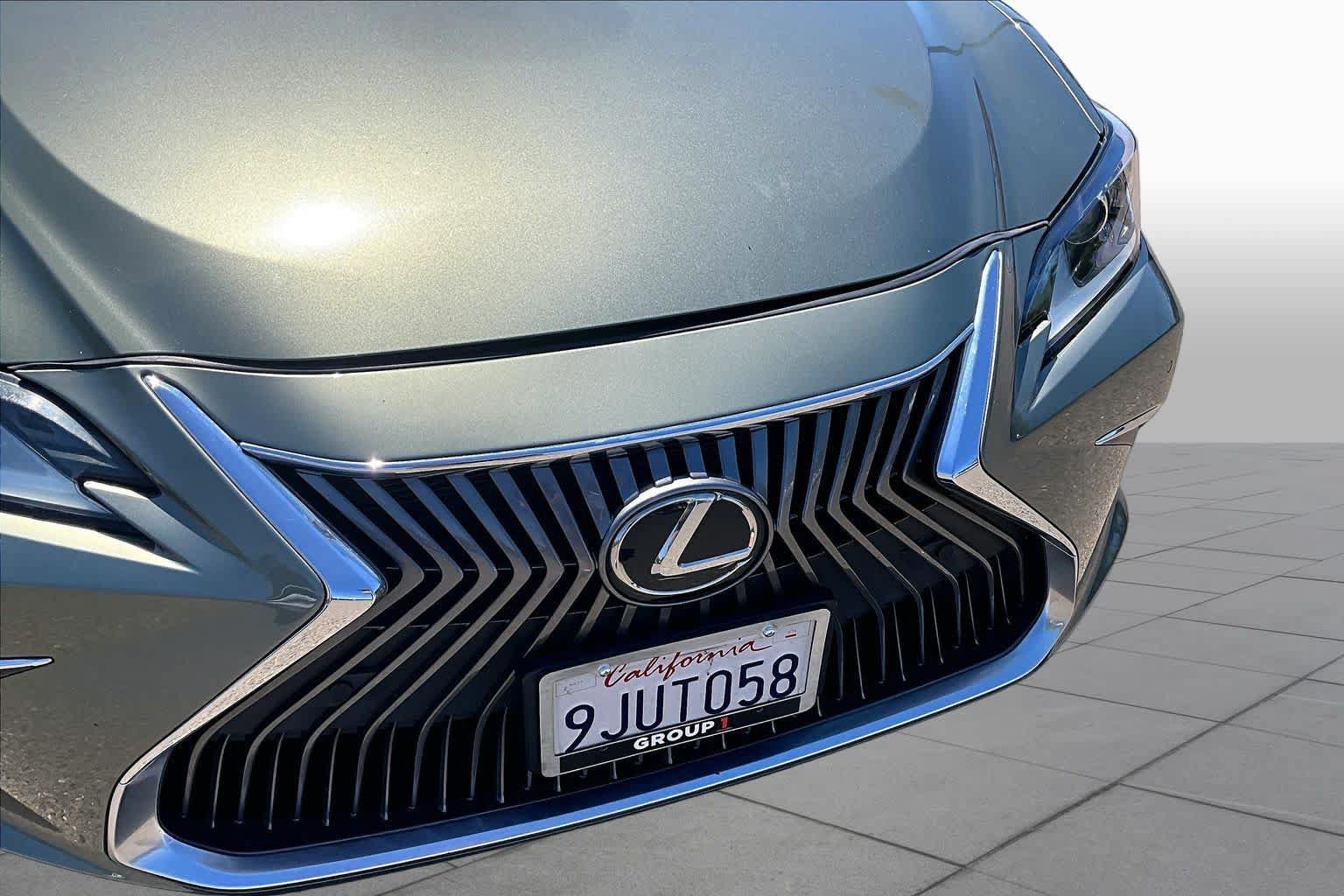 Used 2020 Lexus ES 350 w/ Premium Package FWD image 29