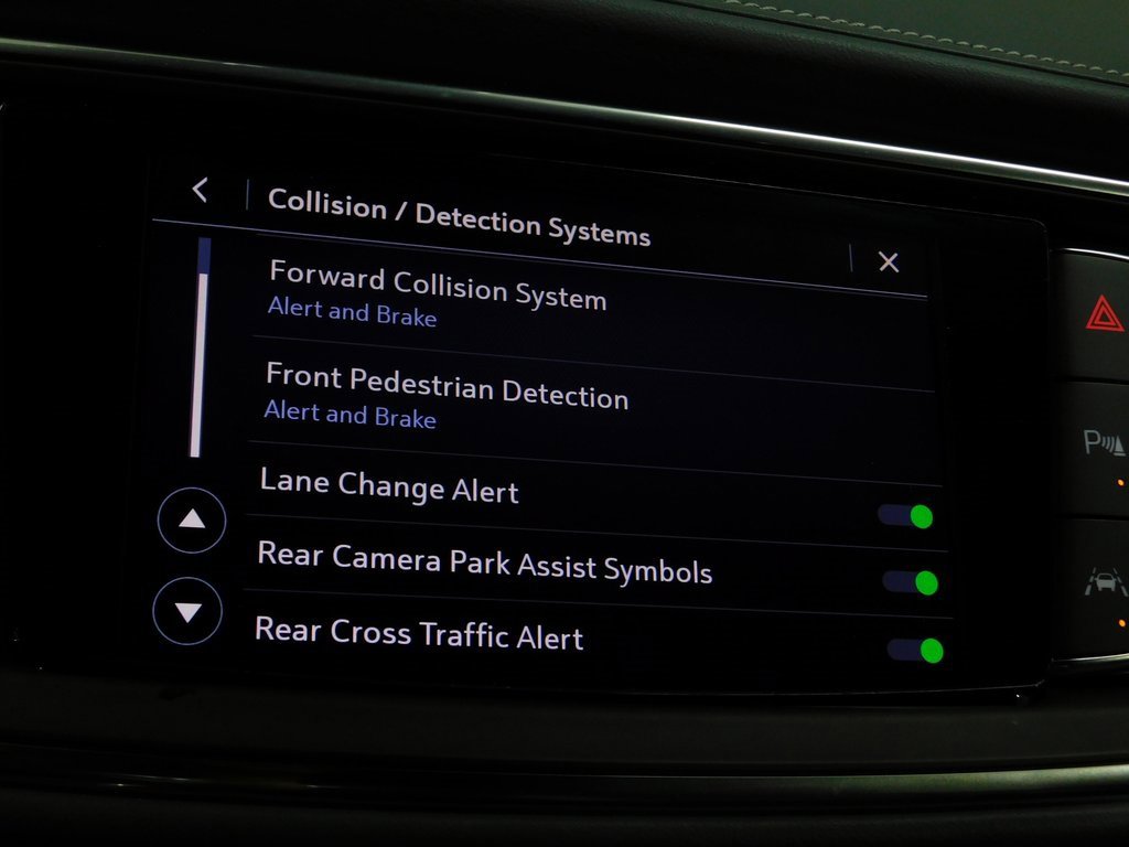 Used 2024 Buick Enclave Essence image 64