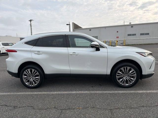 Used 2024 Toyota Venza Limited image 10