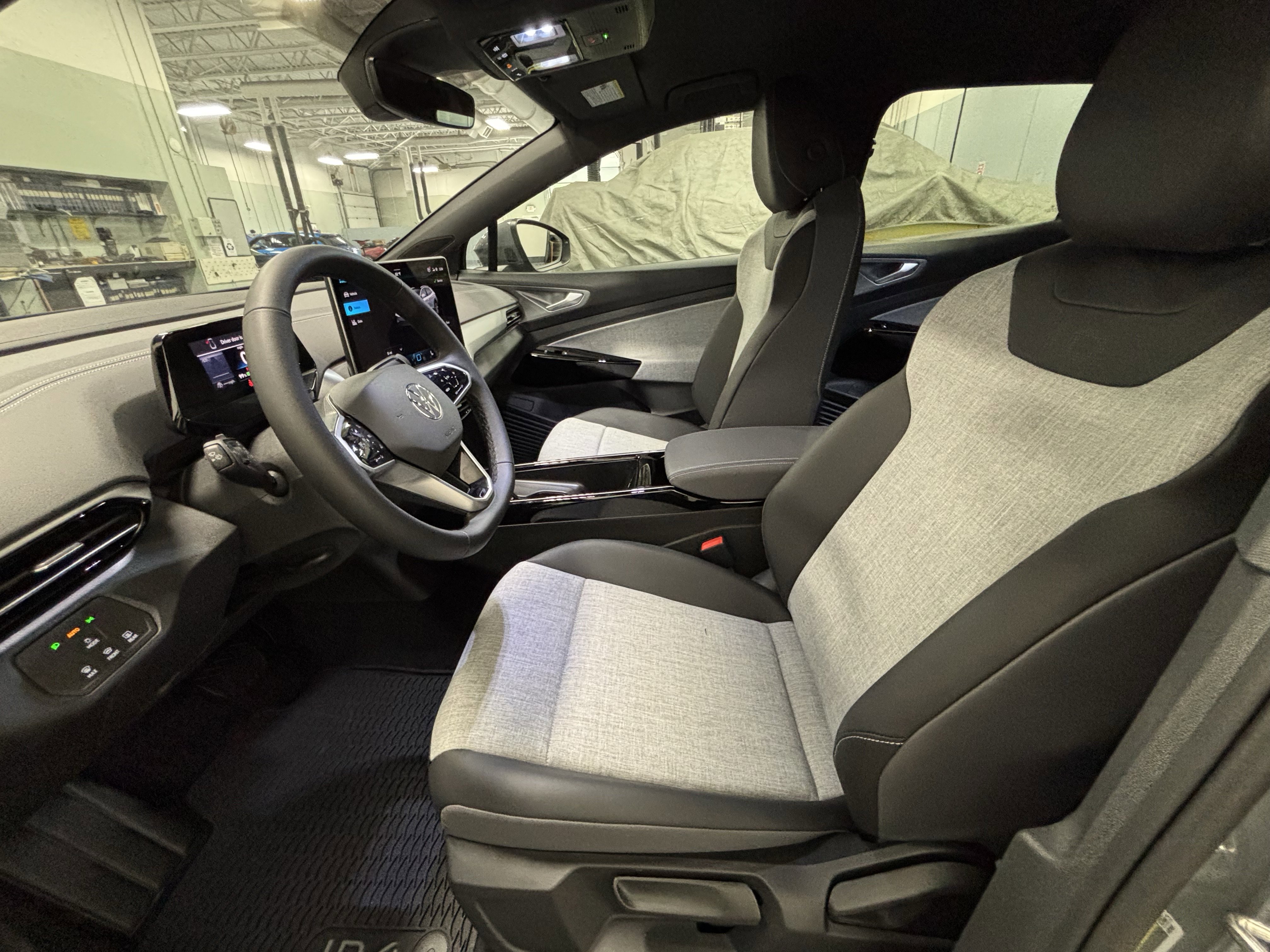 New 2025 Volkswagen ID.4 Pro image 3