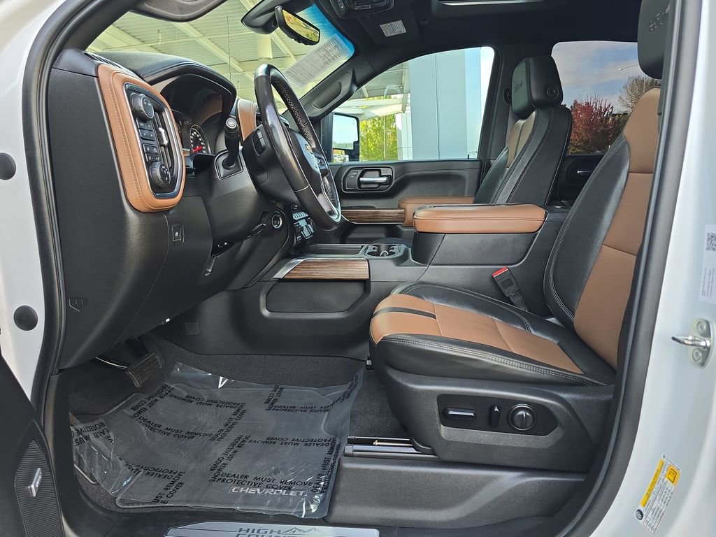 Used 2020 Chevrolet Silverado 2500 High Country AWD/4WD image 25