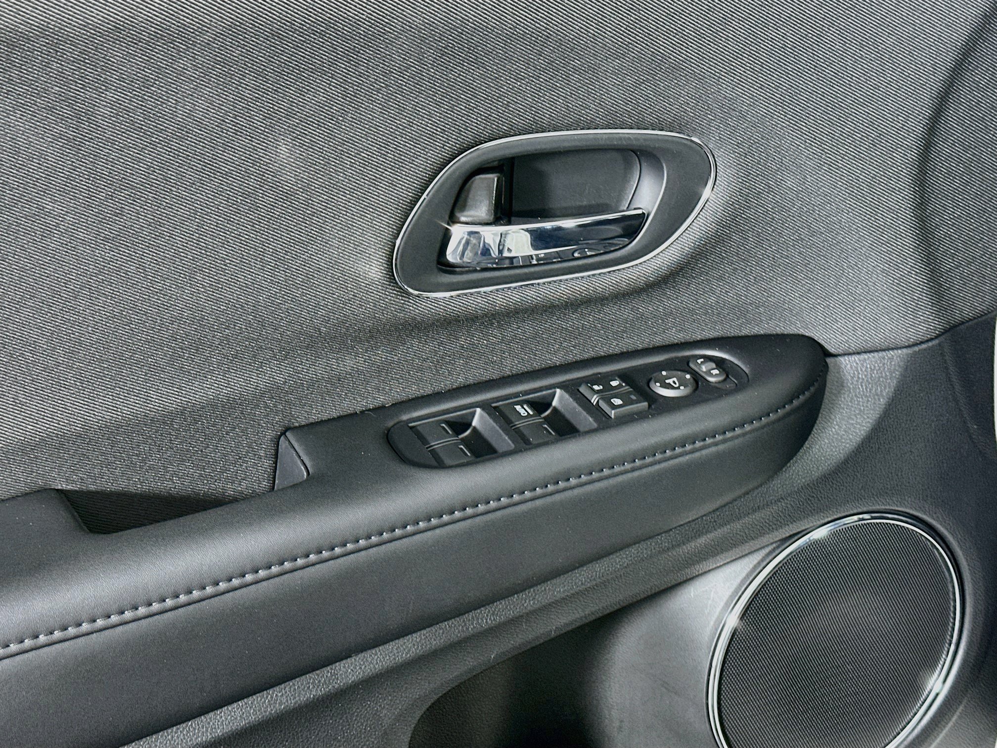 Used 2020 Honda HR-V EX image 15