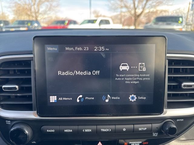 Used 2025 Hyundai Venue SE image 21