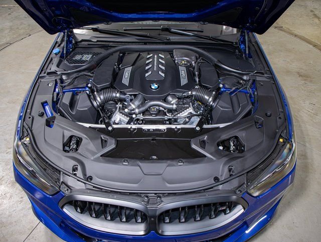 Used 2025 BMW M850i xDrive Coupe image 5