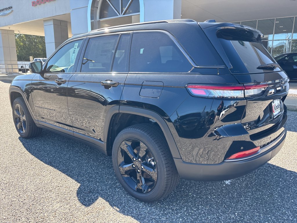 New 2027 Jeep Grand Cherokee Limited AWD/4WD image 32