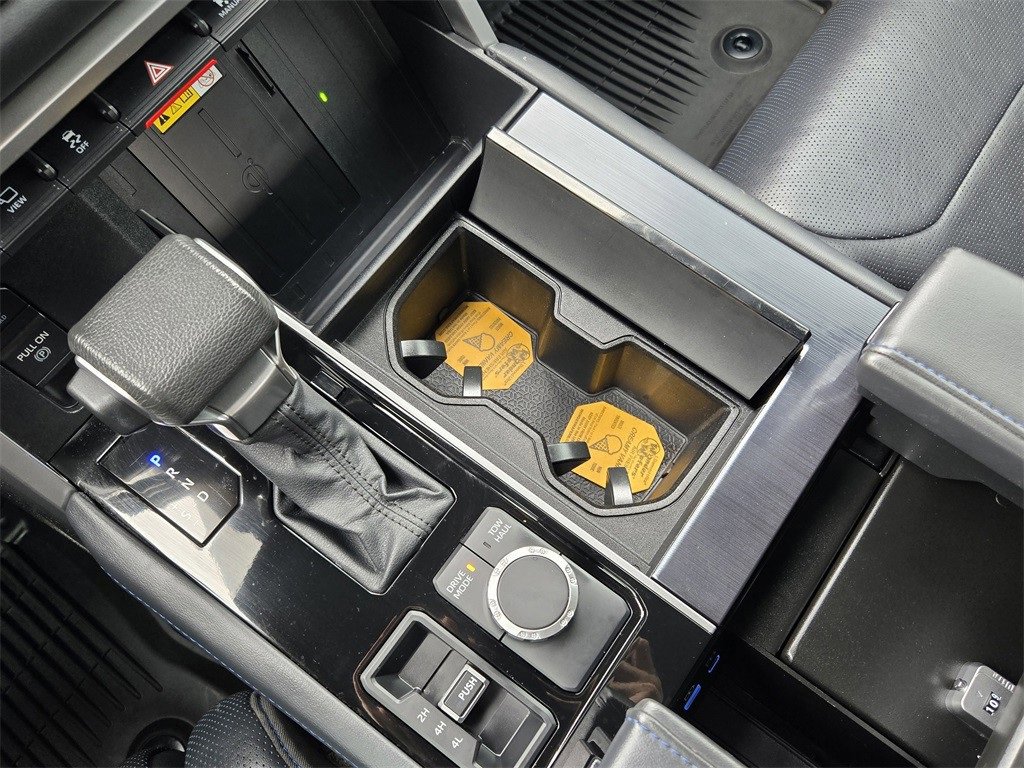 Used 2022 Toyota Tundra Platinum w/ Advanced Package image 18