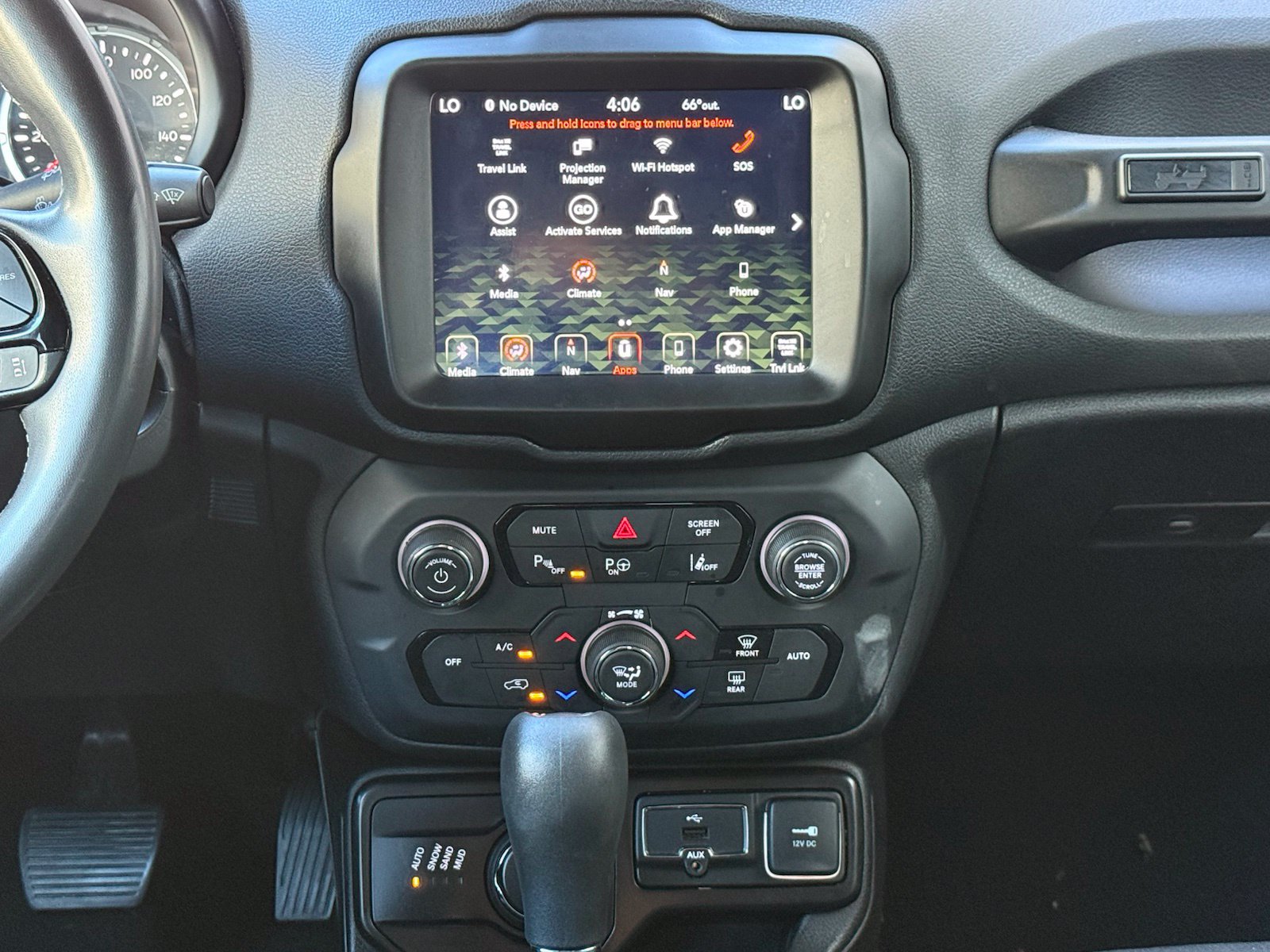 Used 2021 Jeep Renegade Latitude w/ Luxury Group II AWD/4WD image 18