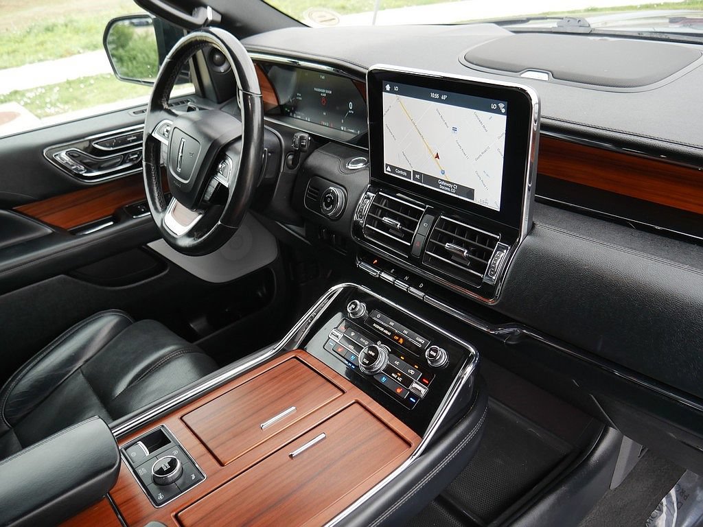Used 2019 Lincoln Navigator Reserve AWD/4WD image 71