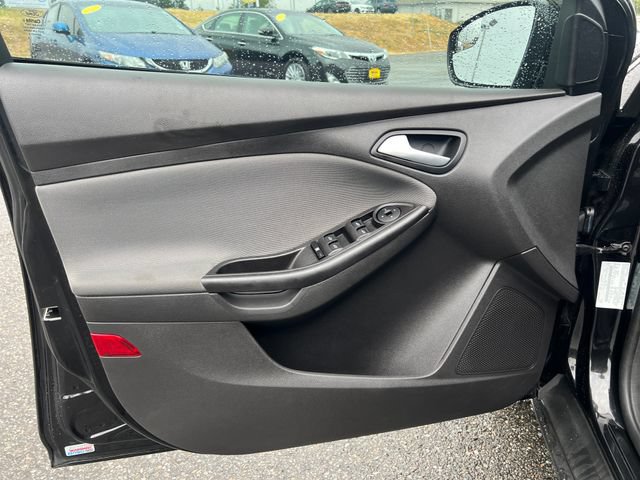 Used 2014 Ford Focus SE FWD image 16