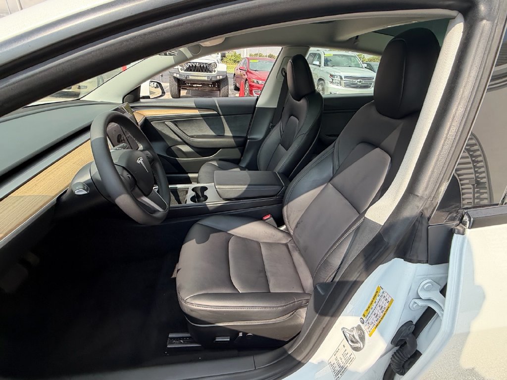 Used 2023 Tesla Model 3 Standard Range RWD image 10