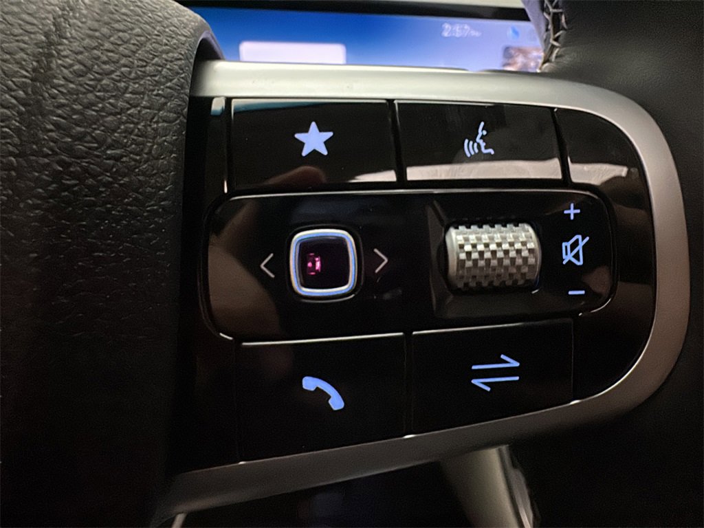 New 2026 Genesis GV70 2.5T Advanced image 21