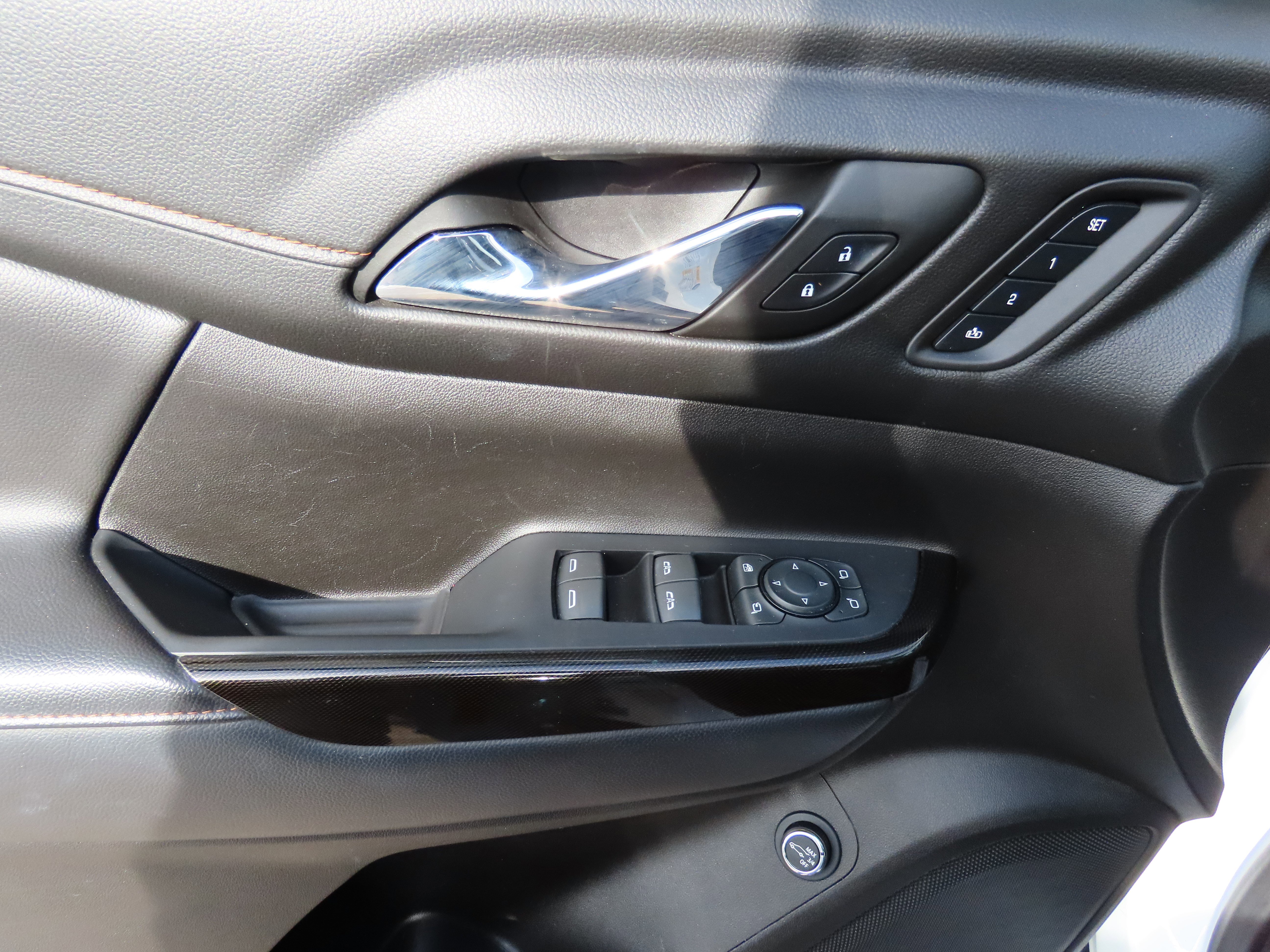 Used 2023 GMC Acadia AT4 w/ Technology Package image 23