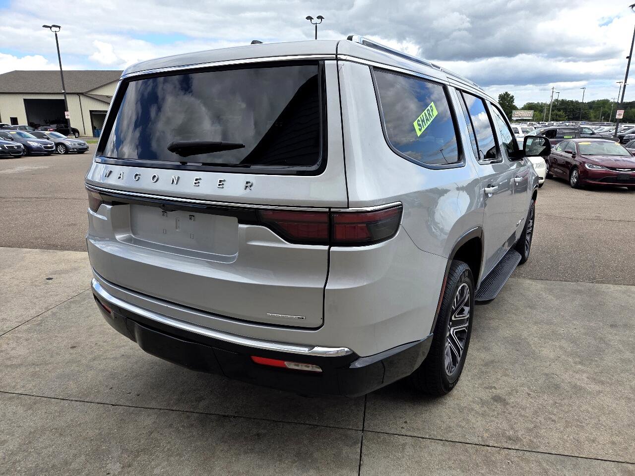 Used 2024 Jeep Wagoneer Series II w/ Flexible Seating Group image 5