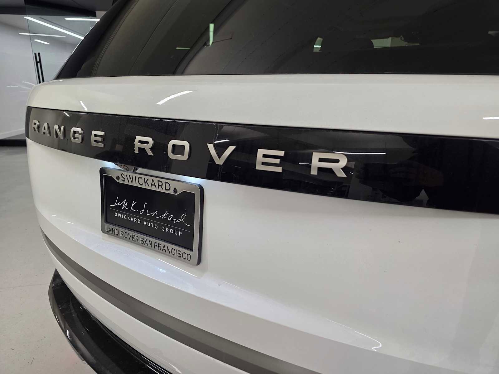 New 2026 Land Rover Range Rover SE image 15