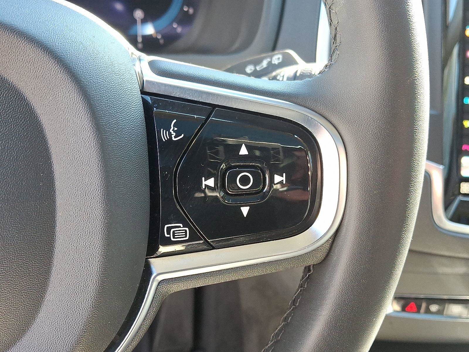 Certified 2024 Volvo XC90 B5 Core w/ Protection Package Premier image 23