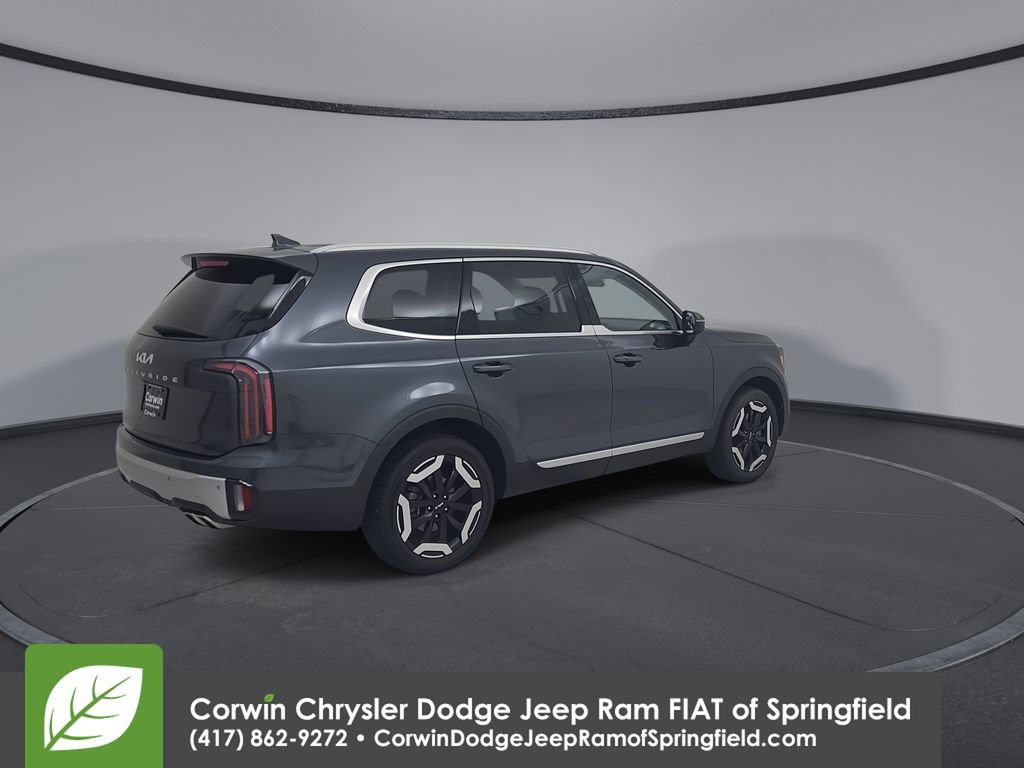 Used 2024 Kia Telluride EX w/ EX Captain's Chair Package FWD image 15