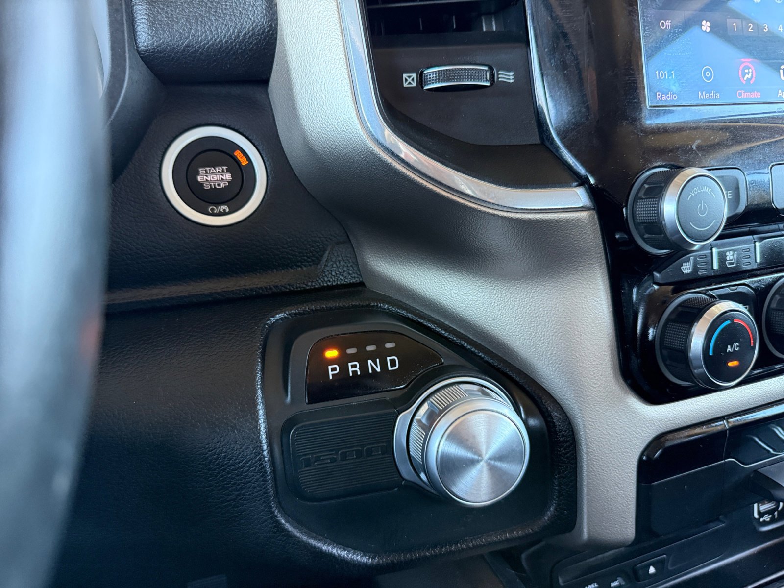 Used 2019 RAM 1500 Laramie RWD image 18
