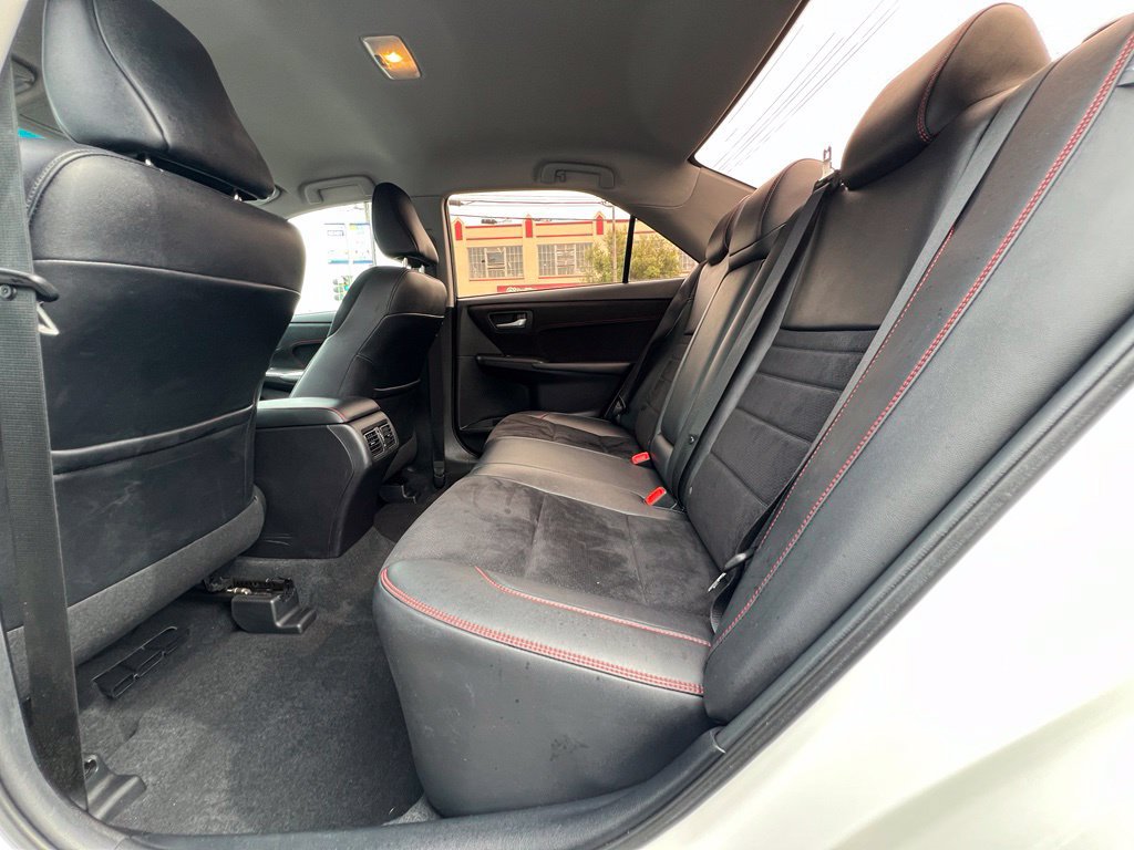 Certified 2016 Toyota Camry XSE FWD image 16
