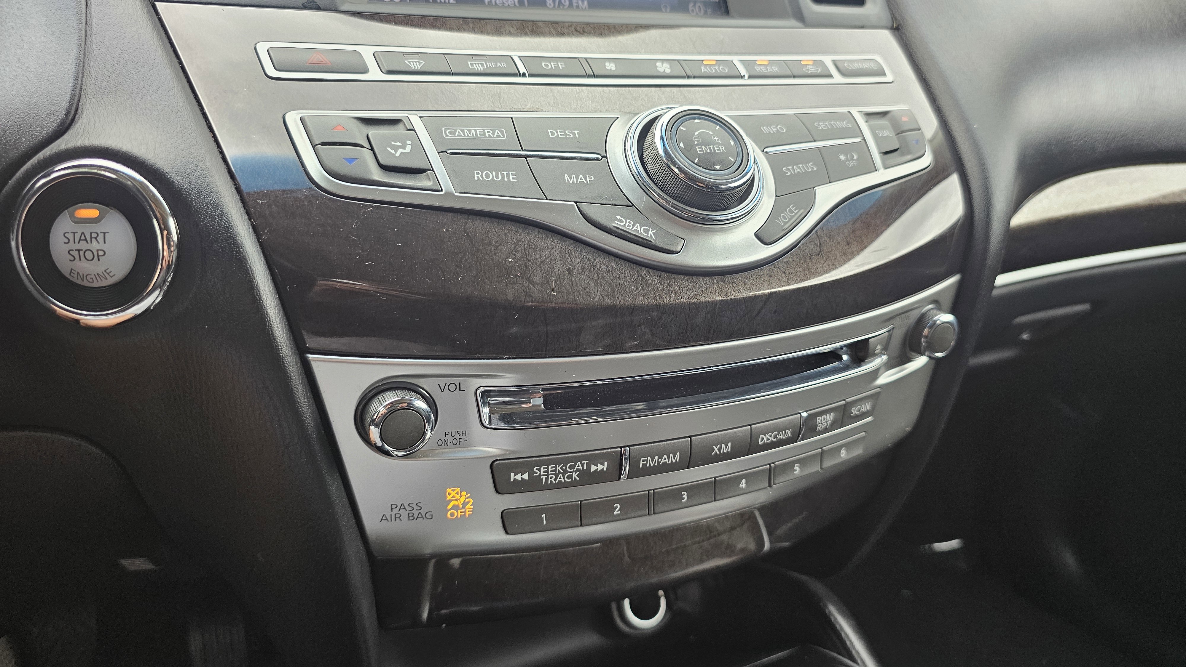 Used 2014 INFINITI QX60 AWD w/ Premium Plus Package image 38