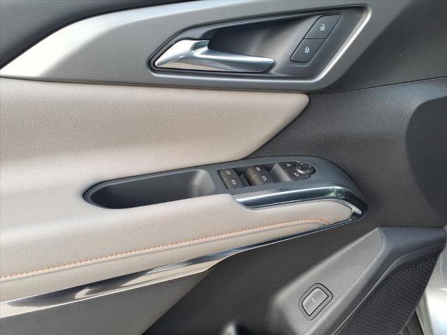 New 2026 Chevrolet Traverse LT image 13