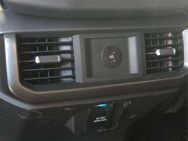 Used 2025 Ford F150 Lariat image 17