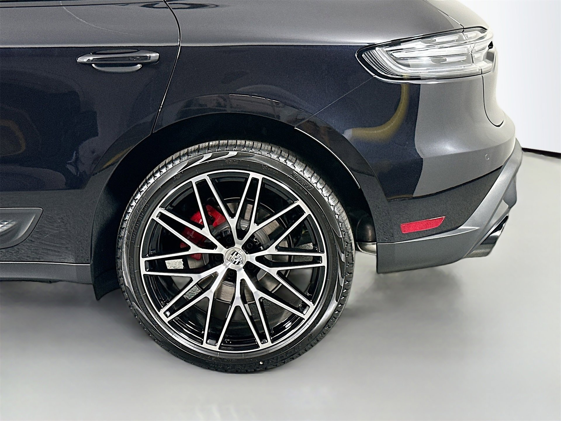 New 2026 Porsche Macan S image 12